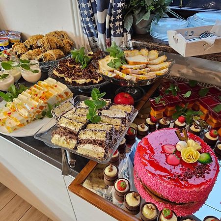 Monika Bed & Breakfast ครีนิซามอร์สกา ภายนอก รูปภาพ