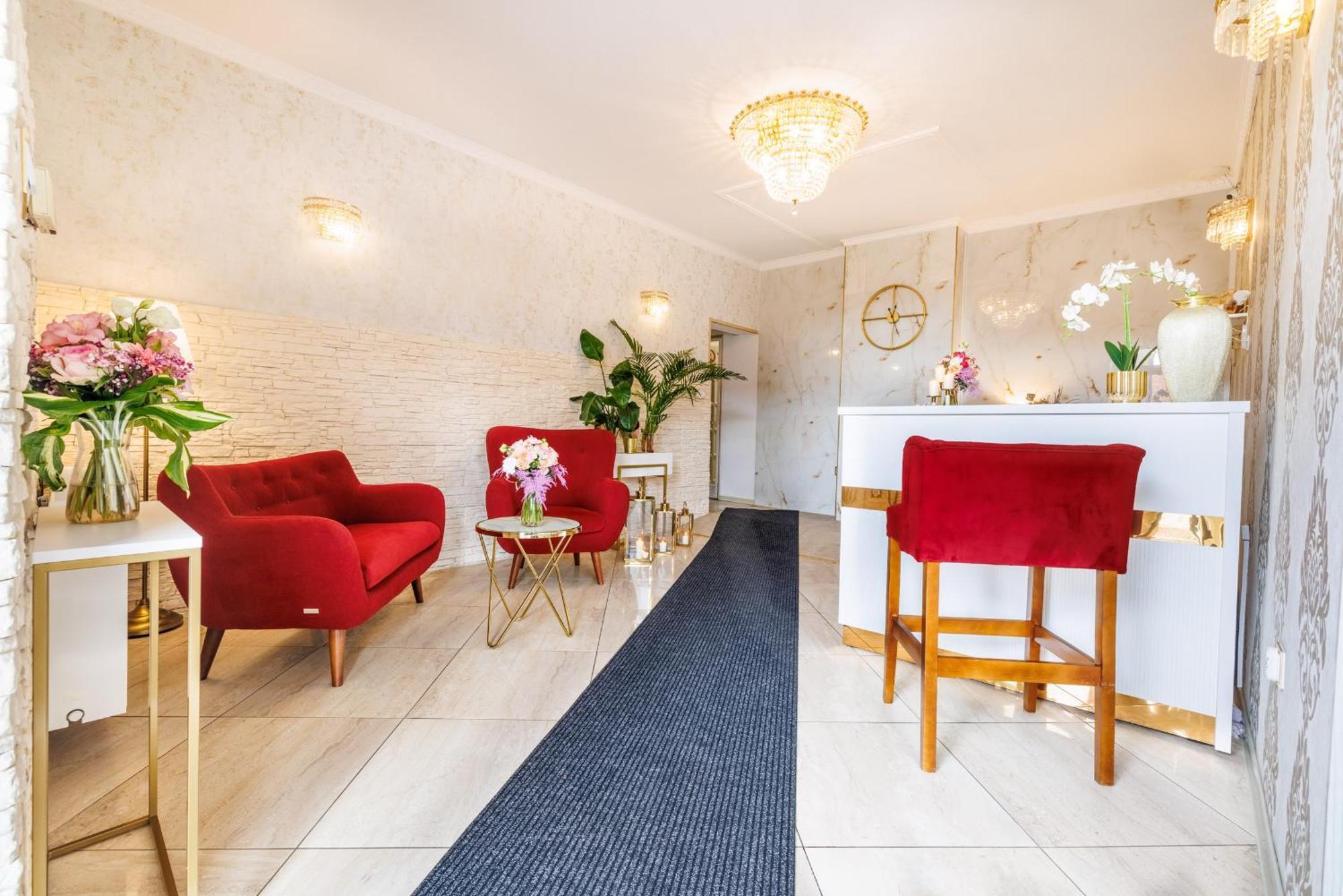 Monika Bed & Breakfast ครีนิซามอร์สกา ภายนอก รูปภาพ